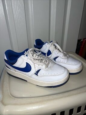 Nike Gamma Force Low-Top Sneakers Women’s